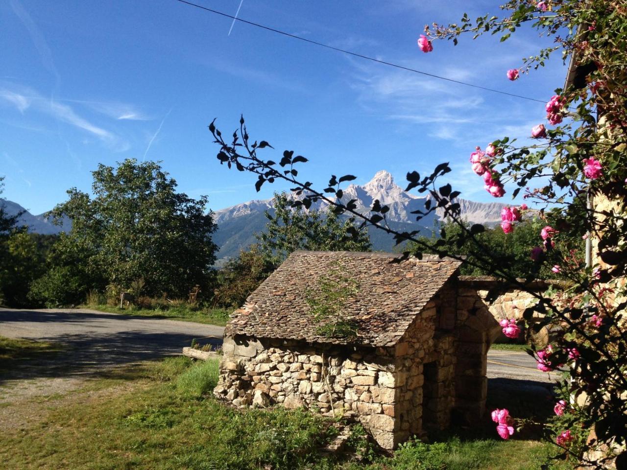 Les Cotes de Corps四季旅馆住宿加早餐旅馆 外观 照片
